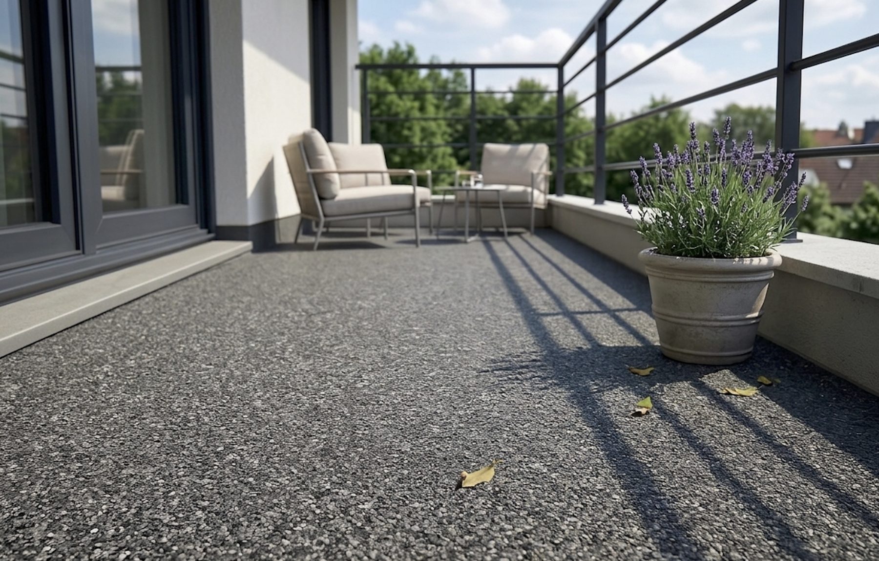 Steinteppich Balkon Hamburg mit Glasgeländer